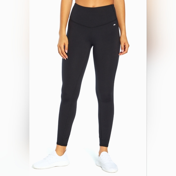 Neiman Marcus Marika Contour Ankle Legging - Picture 3 of 3